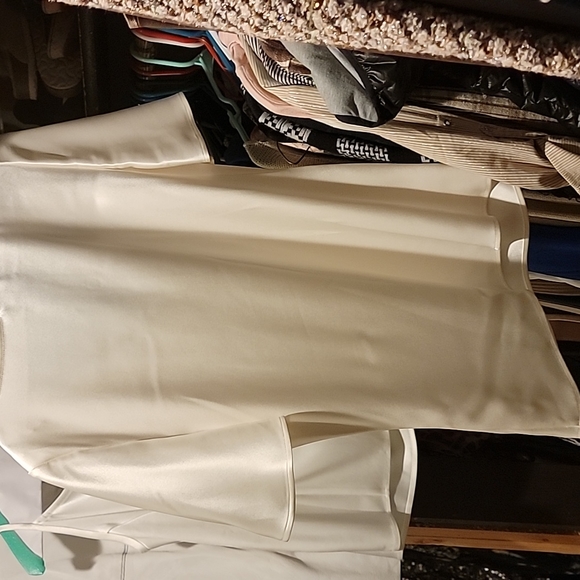 ST JOHN COUTURE TOP - Picture 2 of 2